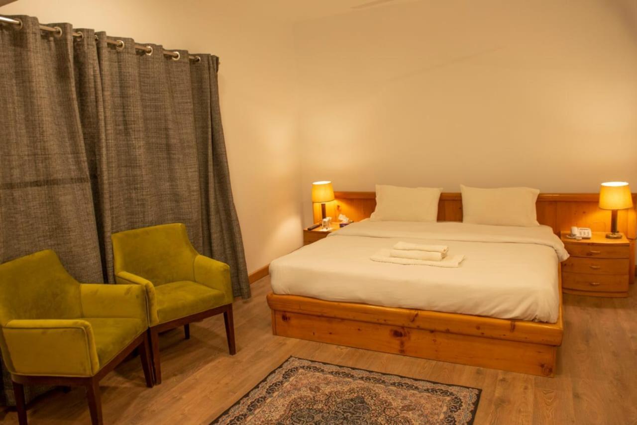 Hotel Reego Skardu Exteriör bild