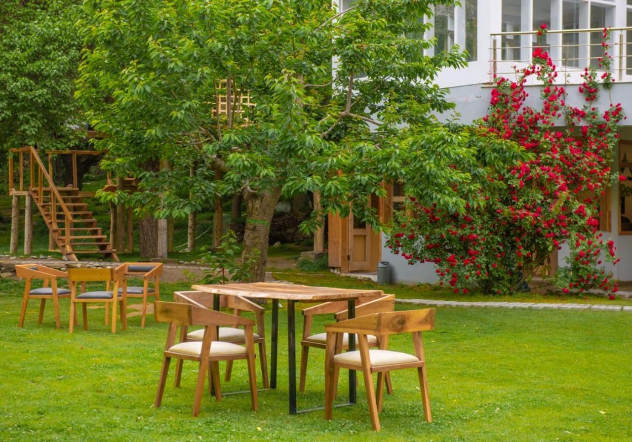 Hotel Reego Skardu Exteriör bild